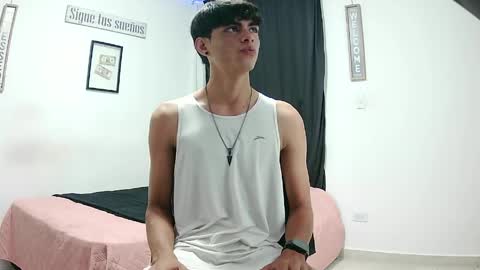 Snapshot of harrythomson1 chatting on April 27, 12:08 am harry thomson online show from April 27, 12:08 am