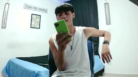 Snapshot of harrythomson1 chatting on May 10, 1:44 am harry thomson online show from May 10, 1:44 am