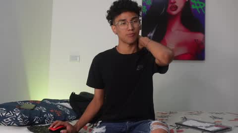 Snapshot of harrytwink18 chatting on December 20, 1:22 pm HARRY online show from December 20, 1:22 pm