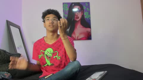 Snapshot of harrytwink18 chatting on January 30, 1:42 pm HARRY online show from January 30, 1:42 pm