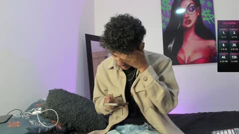 Snapshot of harrytwink18 chatting on February 4, 1:27 pm HARRY online show from February 4, 1:27 pm