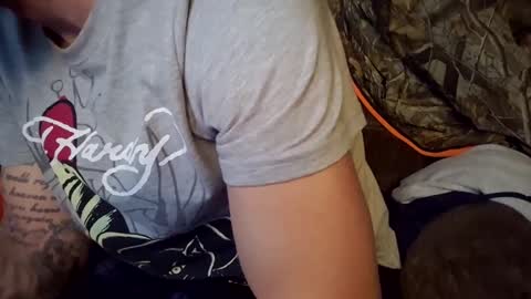 Snapshot of hartwell84 chatting on December 2, 11:45 am J Hart online show from December 2, 11:45 am