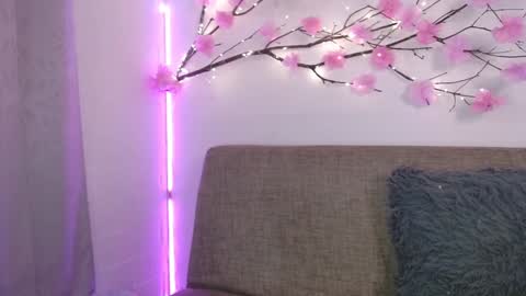     online show from December 27, 2:01 pm