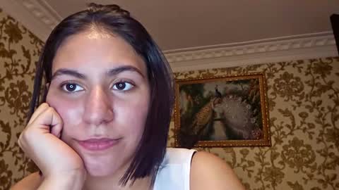 Leila online show from February 9, 1:48 pm