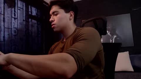 hat_guy01 online show from February 11, 9:53 pm