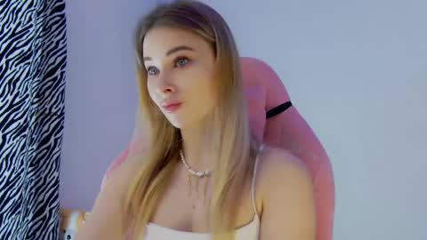 Anna online show from May 20, 9:37 am