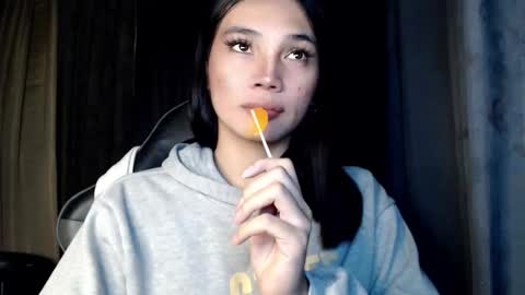 LALA A online show from November 24, 11:10 am