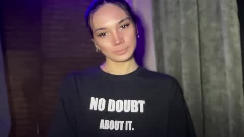 LALA A online show from December 4, 3:54 pm