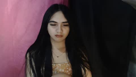 Snapshot of hawadiha chatting on April 1, 1:41 pm LIX online show from April 1, 1:41 pm