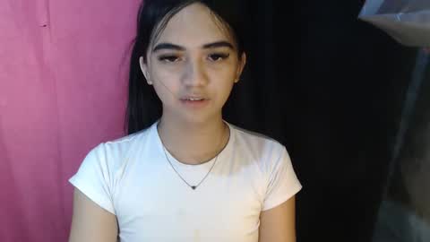 Snapshot of hawadiha chatting on April 3, 1:58 am LIX online show from April 3, 1:58 am
