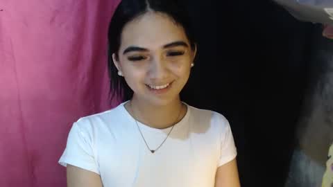 Snapshot of hawadiha chatting on April 11, 11:20 pm LIX online show from April 11, 11:20 pm