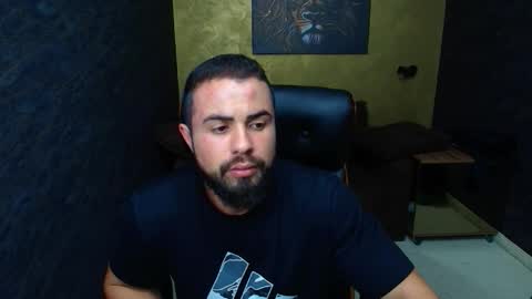 Snapshot of hayeswood chatting on November 3, 5:31 am HayesWood online show from November 3, 5:31 am