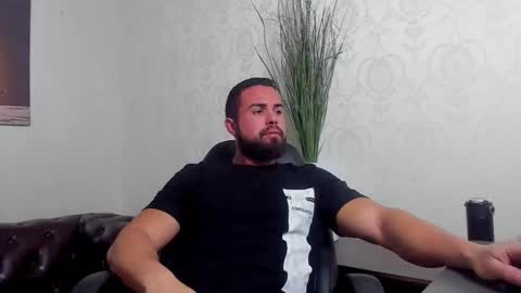 Snapshot of hayeswood chatting on November 24, 5:29 am HayesWood online show from November 24, 5:29 am