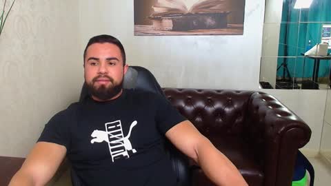 HayesWood online show from December 16, 5:45 am