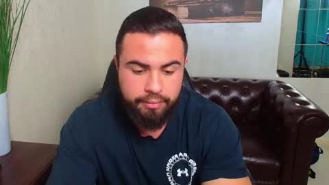 HayesWood online show from December 18, 6:08 am