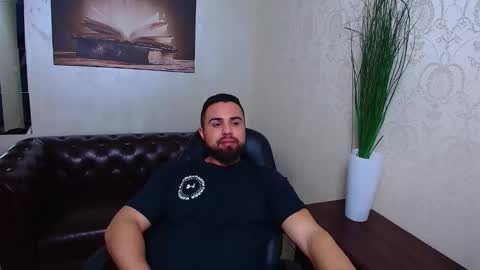 HayesWood online show from February 3, 5:49 am