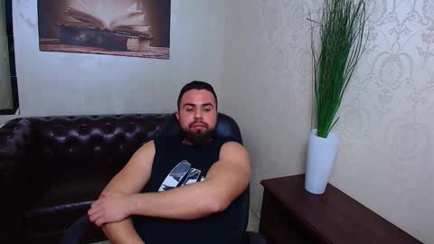 HayesWood online show from February 6, 6:40 am