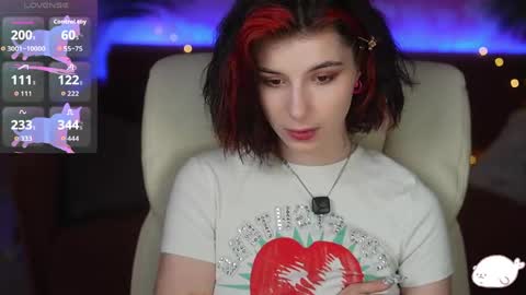 haylaamber online show from May 9, 1:16 pm