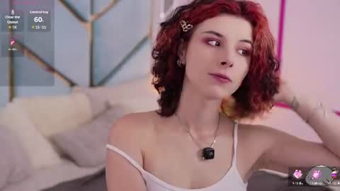 haylaamber online show from July 16, 1:17 pm