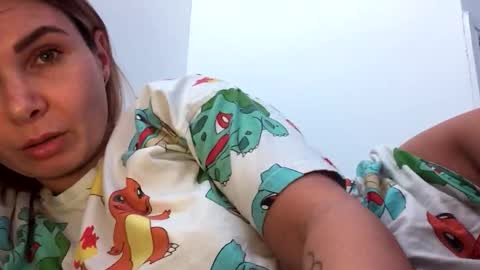 Snapshot of hayle_emmie chatting on October 23, 11:14 pm Hayle online show from October 23, 11:14 pm