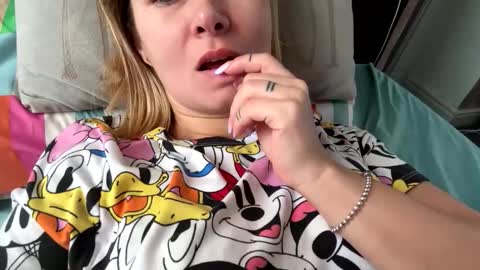 Snapshot of hayle_emmie chatting on October 27, 8:29 am Hayle online show from October 27, 8:29 am