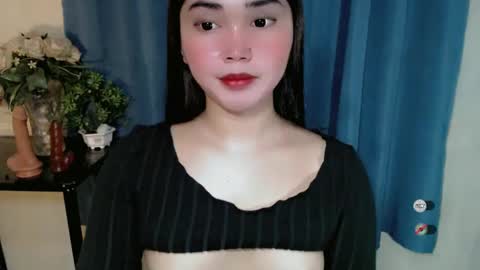 haylee online show from December 11, 4:49 am