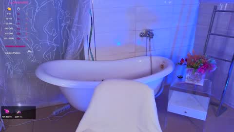 Hayle online show from February 2, 2:06 am