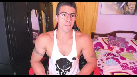 Snapshot of hazbinstudio chatting on October 25, 7:52 pm hazbinstudio online show from October 25, 7:52 pm