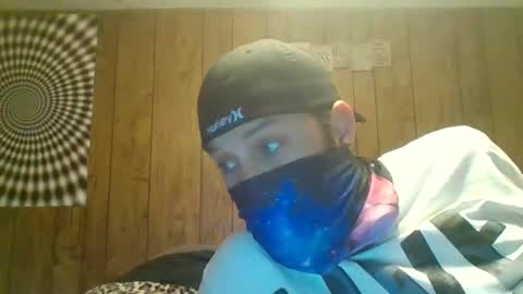 Snapshot of hazel198812 chatting on December 17, 5:08 pm hazel198812 online show from December 17, 5:08 pm