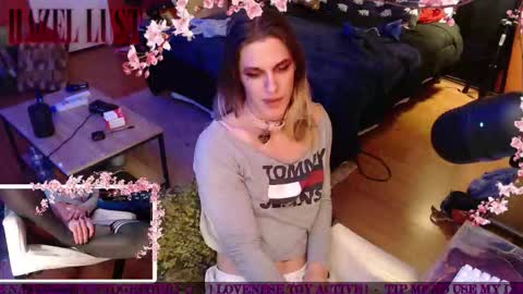 Snapshot of hazel_lust chatting on March 28, 2:11 am Hazel Lust online show from March 28, 2:11 am