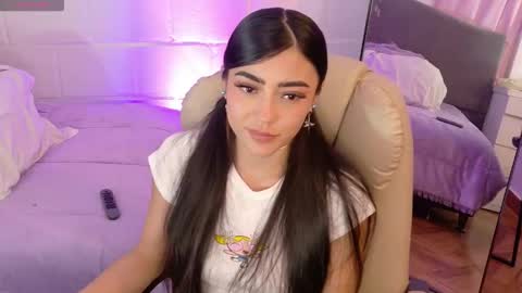 HAZEL LYNN ROSS online show from November 20, 7:57 pm