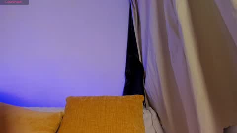 Snapshot of hazel_shy chatting on April 10, 11:53 pm Im Hazel online show from April 10, 11:53 pm