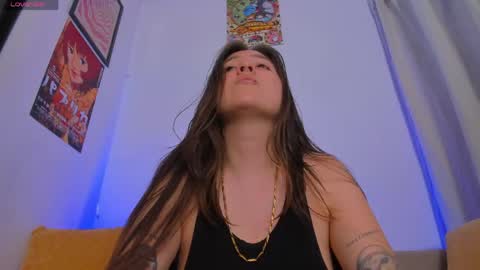 Snapshot of hazel_shy chatting on May 8, 9:42 pm Im Hazel online show from May 8, 9:42 pm