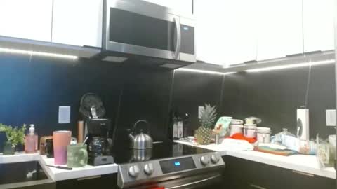 Hazel online show from February 6, 4:21 pm