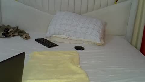 hazel_spanky online show from January 14, 7:06 am