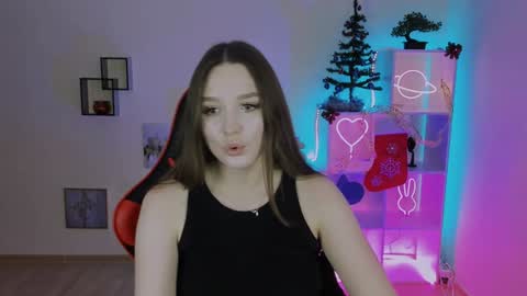 Hazel online show from December 4, 4:38 pm