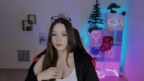 Hazel online show from December 9, 12:51 pm