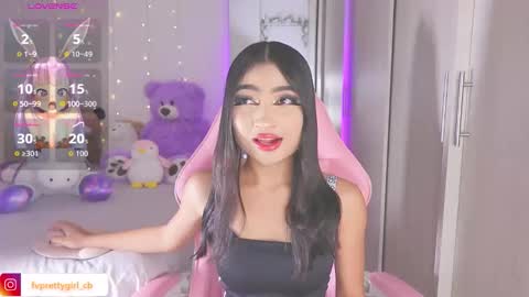 Snapshot of hazelbabee_ chatting on October 21, 7:42 am Lynn online show from October 21, 7:42 am