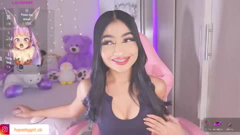 Snapshot of hazelbabee_ chatting on November 26, 5:52 am Lynn online show from November 26, 5:52 am