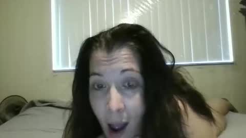 Snapshot of hazelbasil32728 chatting on October 3, 12:46 pm hazelbasil32728 online show from October 3, 12:46 pm