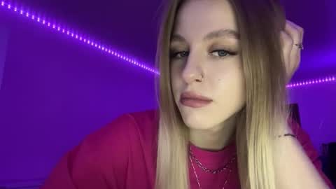 Snapshot of hazelbelgrade chatting on December 14, 1:16 pm Vuklly online show from December 14, 1:16 pm