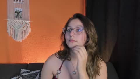 Snapshot of hazelbrownn23 chatting on January 29, 3:33 am Hazel Brown online show from January 29, 3:33 am