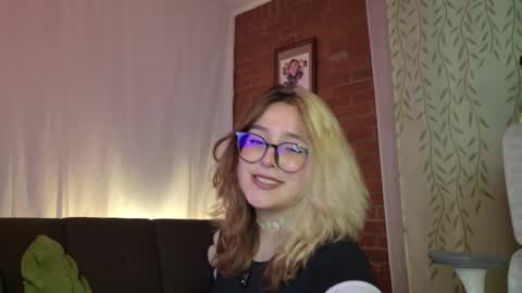 Snapshot of hazelbrownn23 chatting on March 8, 2:59 am Hazel Brown online show from March 8, 2:59 am