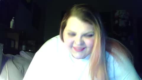 Hazeleyez97 online show from April 12, 6:29 am