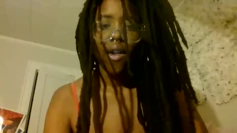 Snapshot of hazelhanes chatting on January 15, 7:46 am Hazel Hanes online show from January 15, 7:46 am