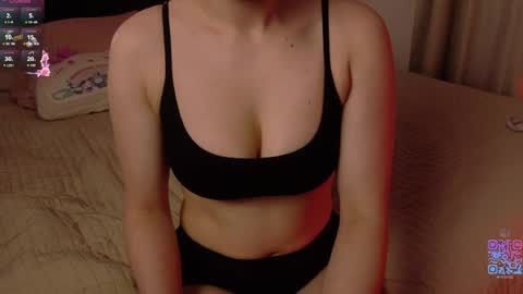 hazelhayess online show from May 11, 4:04 pm