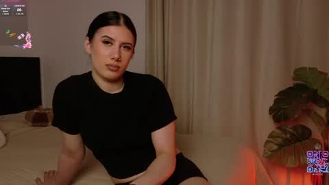 hazelhayess online show from May 18, 4:13 pm