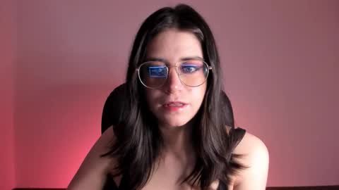 HazelKush online show from October 5, 8:51 pm