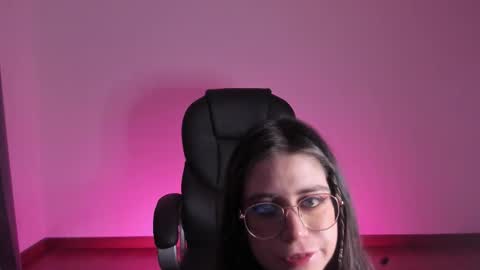 HazelKush online show from October 14, 9:59 pm