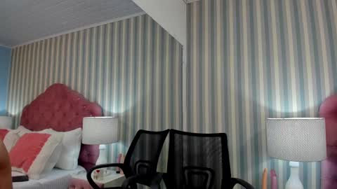 HazelMoret online show from February 19, 11:49 am